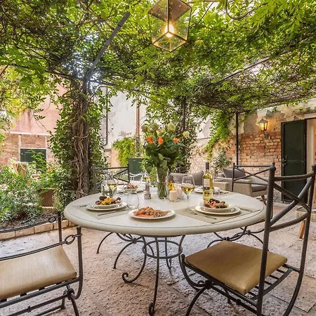 Luxury Garden House La Baruffa- Dimora Italia Collection - Holiday home *
